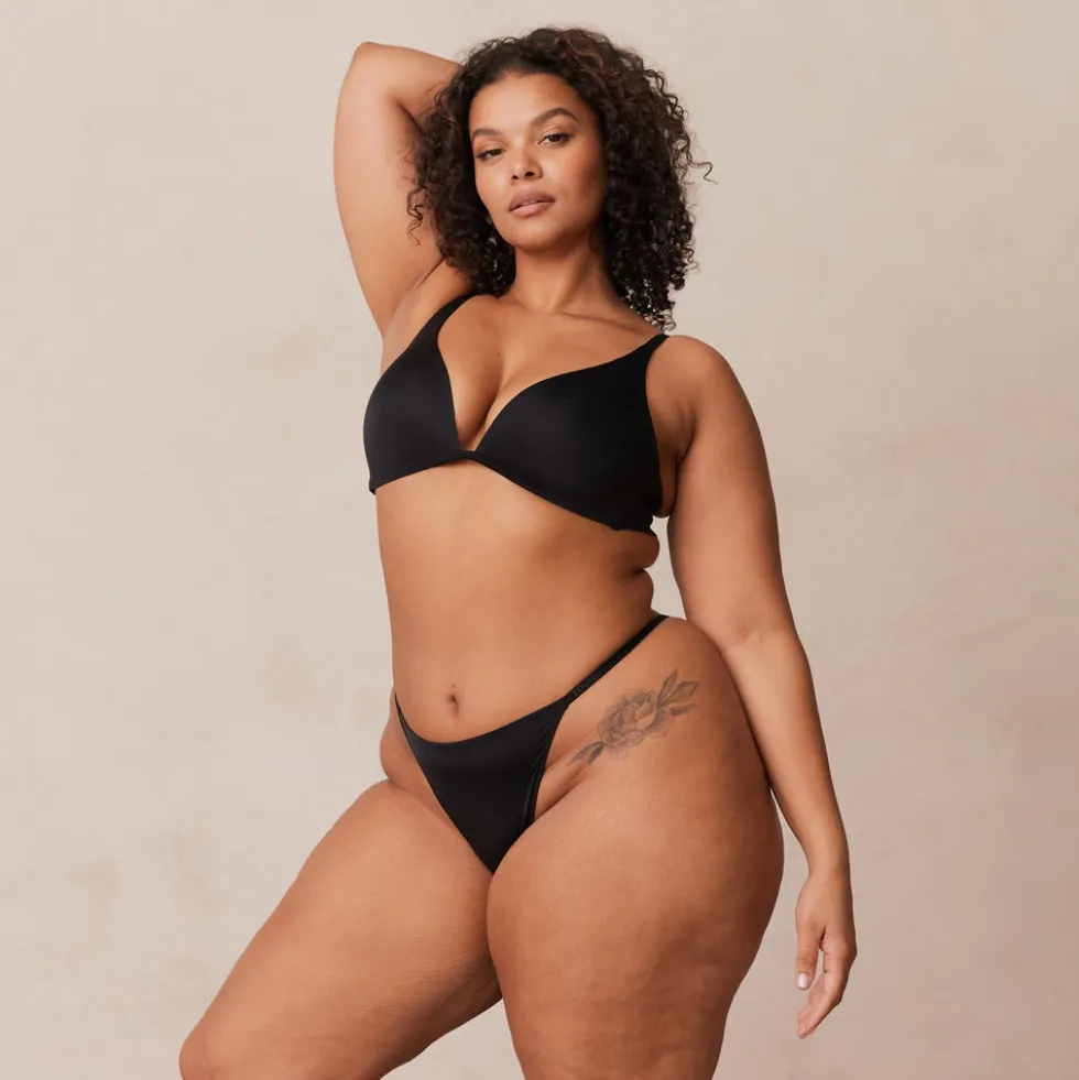 Light Non-wire Plunge T-shirt Bra & Thong/Briefs Set - Black