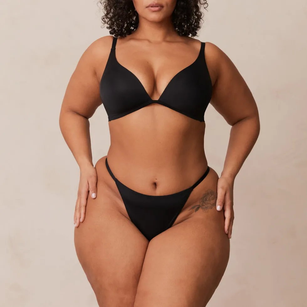 Light Non-wire Plunge T-shirt Bra & Thong/Briefs Set - Black
