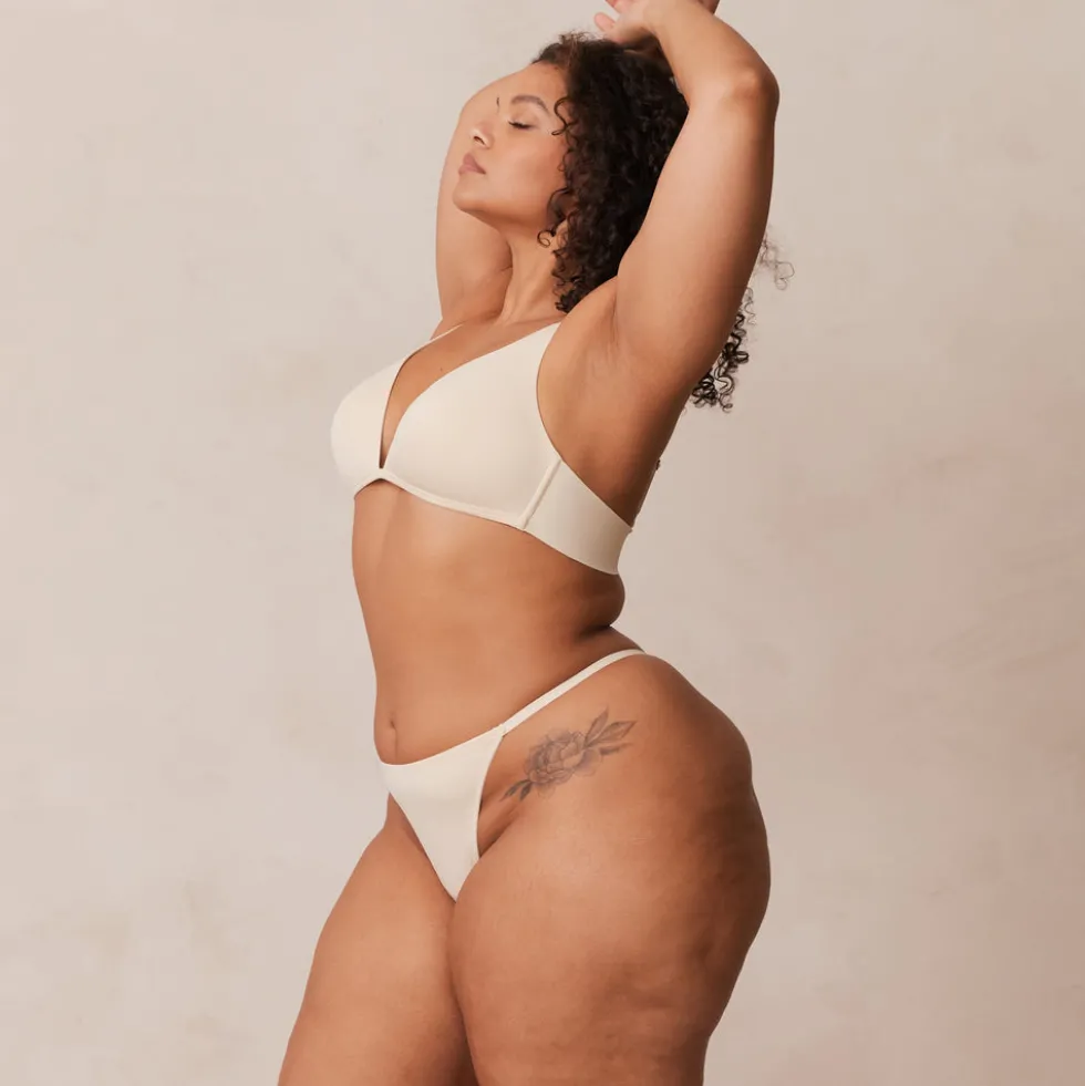 Light Non-wire Plunge T-shirt Bra & Thong/Briefs Set - Latte