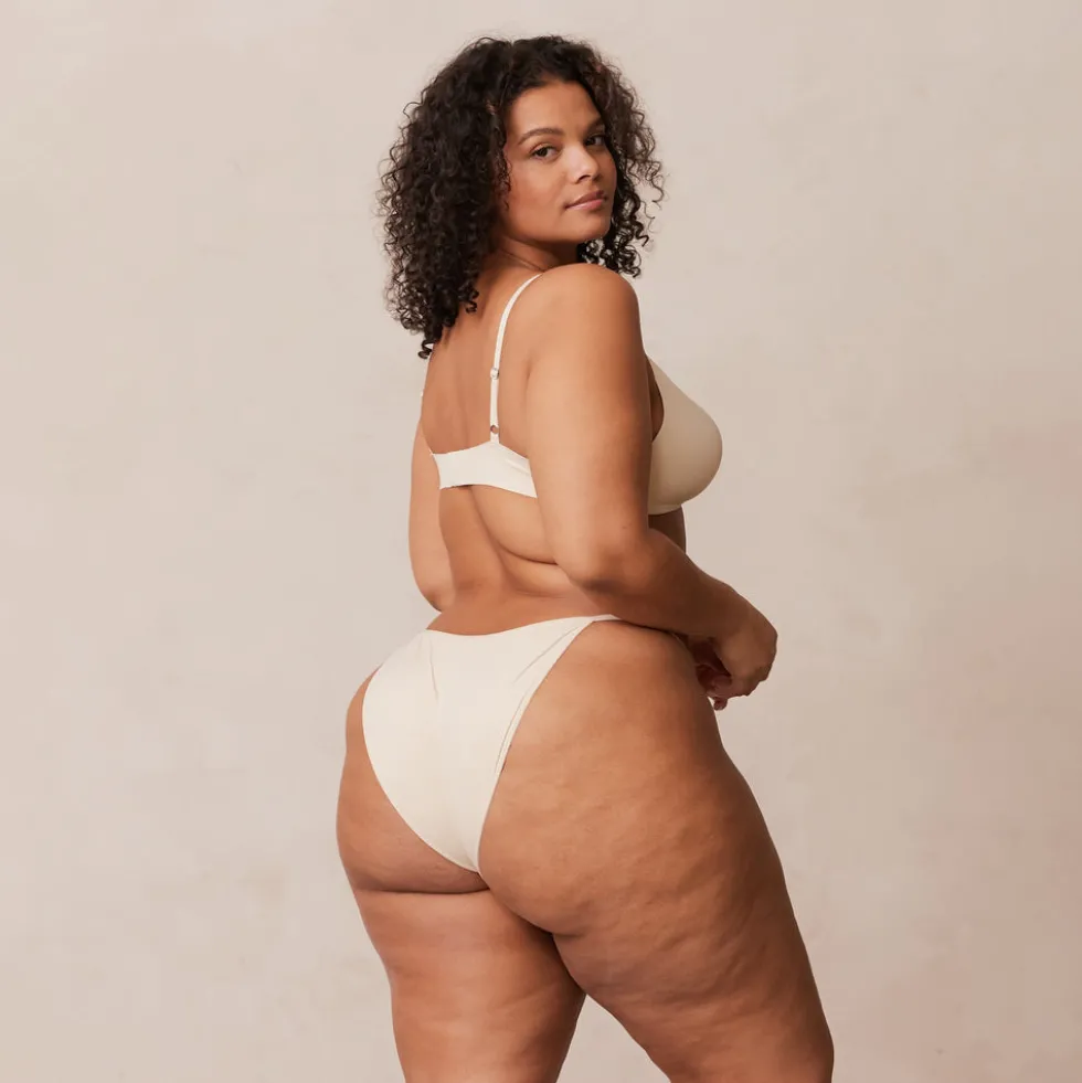 Light Non-wire Plunge T-shirt Bra & Thong/Briefs Set - Latte