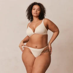 Light Non-wire Plunge T-shirt Bra & Thong/Briefs Set - Latte