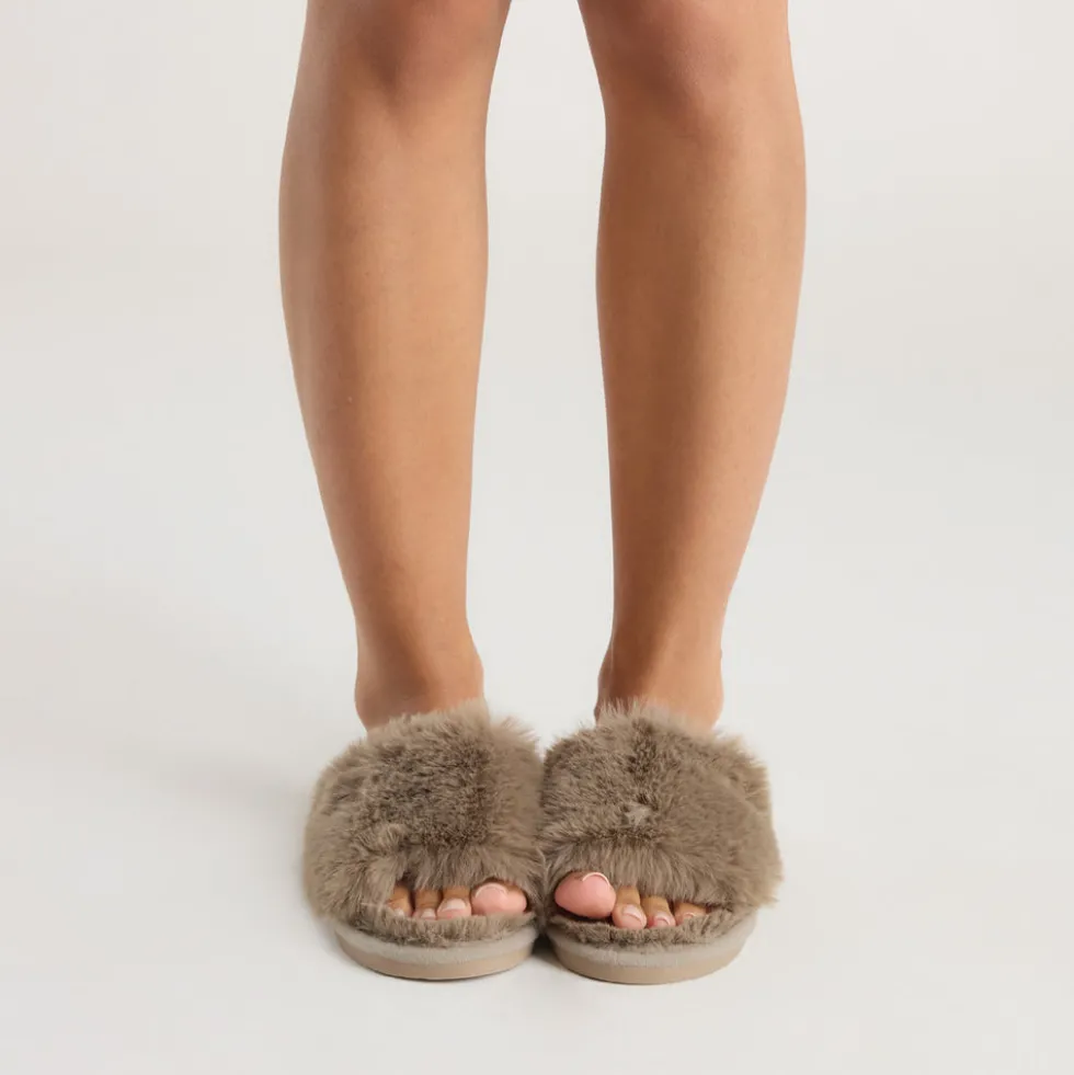 Scarlett Slippers - Taupe