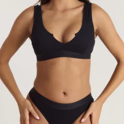 Soft Ribbed Push-Up Bralette - Black